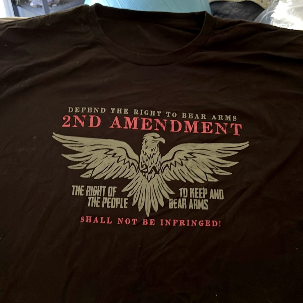TShirt 2nd amendment Cotton Size 2XL Black Grap on front Tag-less Tee NWOT